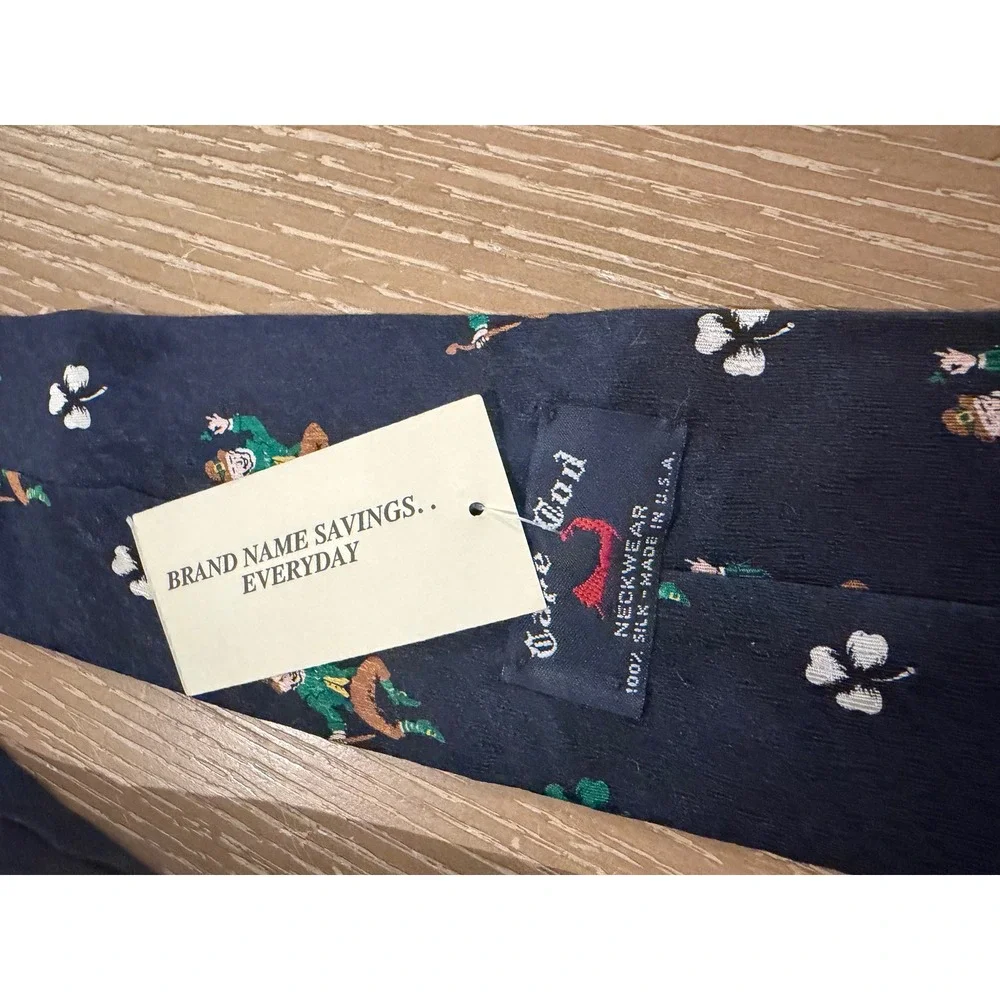 Vintage Cape Cod Leprechaun Shamrock St Patricks Day Silk Tie Navy Blue NWT USA